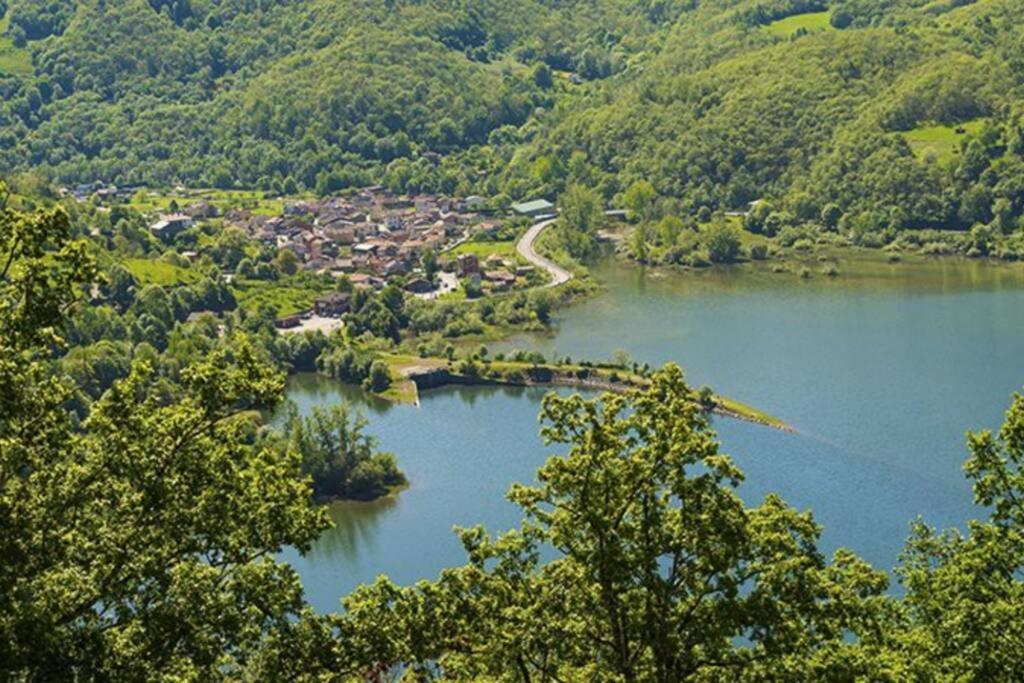 El Apartamentin - En El Corazon Del Parque Natural De Redes Ríoseco Esterno foto